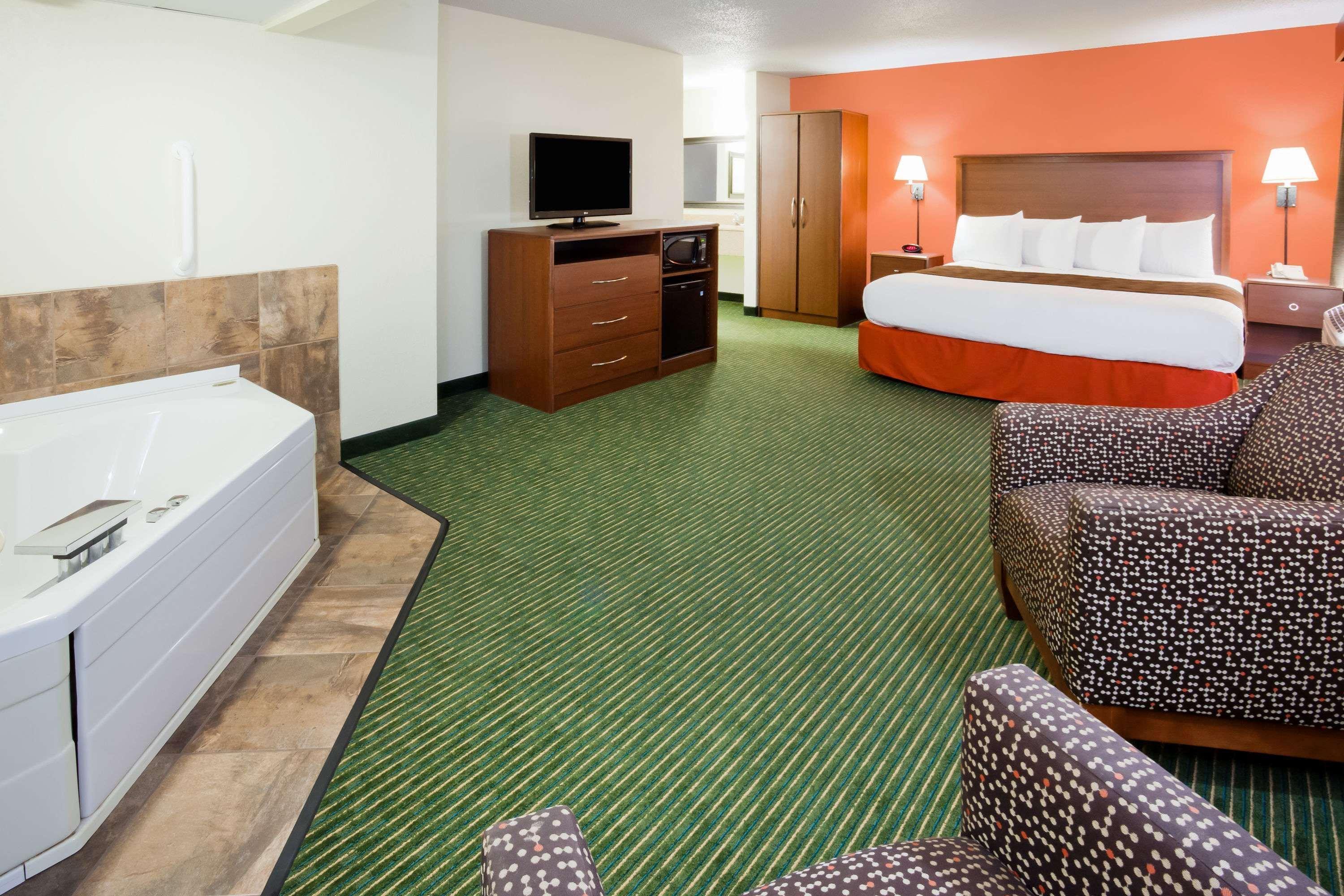 Americinn By Wyndham Ironwood Exterior foto